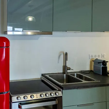 Nice Apt Close To Nation Париж