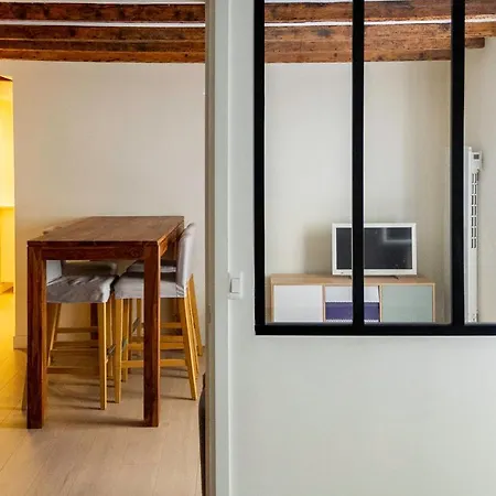 Nice Apt Close To Nation Апартаменты *